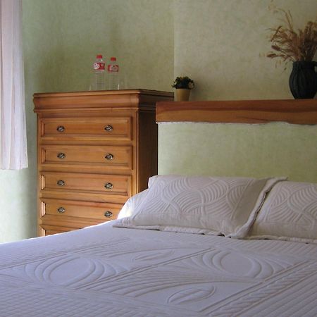 Hotel Rural El Museo Cedillo de la Torre Bagian luar foto